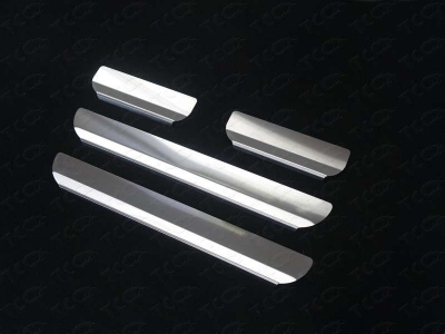 Накладки на пороги шлифованный лист ТСС для Renault Duster 2015-2021